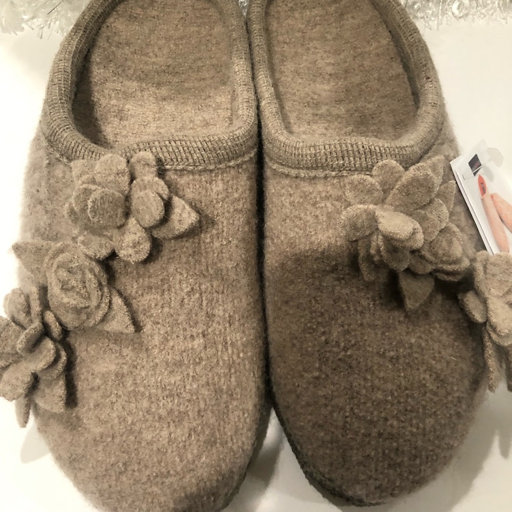 Haflinger Charisma Appliqued Flower Wool Mule Slippers